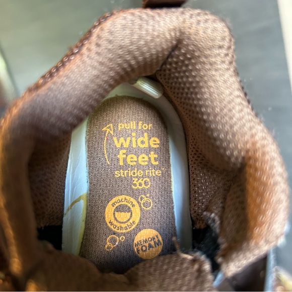 Stride Rite Brown toddler Boots - Picture 4 of 4